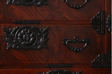 中古美品　伝統民芸家具　岩谷堂箪笥　No.360　艶と杢目が美しい衣装箪笥(整理箪笥)(定価43万円)