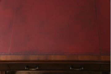 中古　イギリス　RACKSTRAW(ラックストロー)　高級感漂うレザートップテーブル(デスク、在宅ワーク、在宅用ダイニングテーブル)