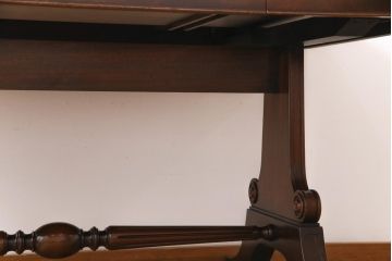 中古　イギリス　RACKSTRAW(ラックストロー)　高級感漂うレザートップテーブル(デスク、在宅ワーク、在宅用ダイニングテーブル)