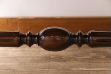 中古　イギリス　RACKSTRAW(ラックストロー)　高級感漂うレザートップテーブル(デスク、在宅ワーク、在宅用ダイニングテーブル)