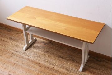 ペイント家具　ビンテージ　桜無垢材　柔和な雰囲気が魅力的なサイドテーブル(作業台、飾り台、コンソールテーブル)(R-032585)