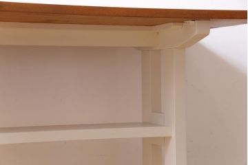 ペイント家具　ビンテージ　桜無垢材　柔和な雰囲気が魅力的なサイドテーブル(作業台、飾り台、コンソールテーブル)(R-032585)