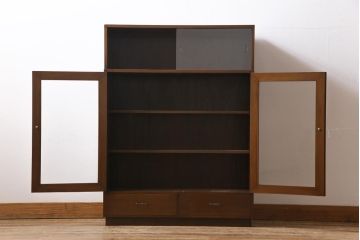 ヴィンテージ家具　ビンテージ　カバ材　シンプルモダンなデザインがシックな雰囲気漂うブックケース(キャビネット、収納棚、本箱)