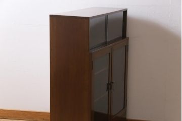 ヴィンテージ家具　ビンテージ　カバ材　シンプルモダンなデザインがシックな雰囲気漂うブックケース(キャビネット、収納棚、本箱)