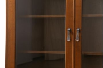 ヴィンテージ家具　ビンテージ　カバ材　シンプルモダンなデザインがシックな雰囲気漂うブックケース(キャビネット、収納棚、本箱)