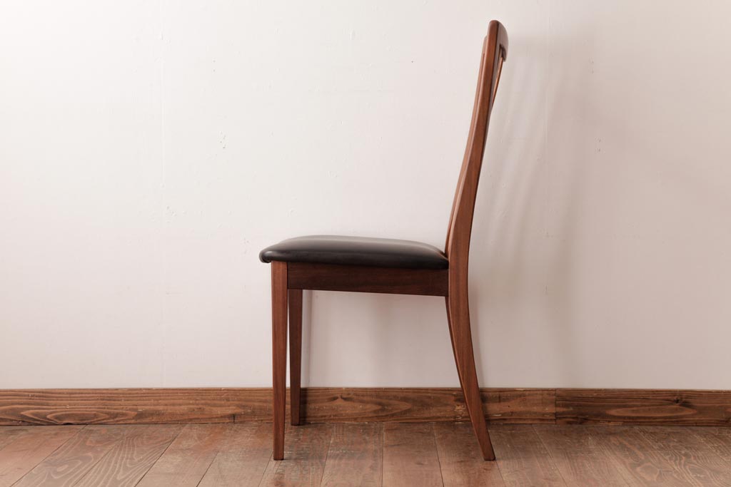 アンティーク家具　G-PLAN(ジープラン)　レザーの座面がシックなダイニングチェア(ワークチェア、椅子)(1)