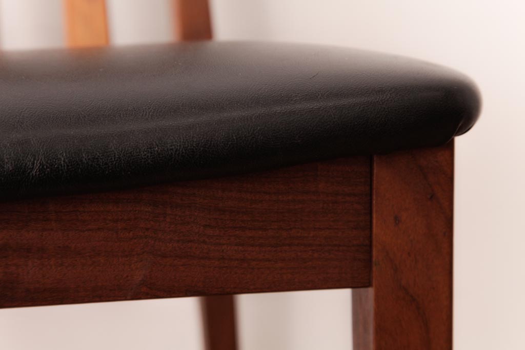 アンティーク家具　G-PLAN(ジープラン)　レザーの座面がシックなダイニングチェア(ワークチェア、椅子)(2)