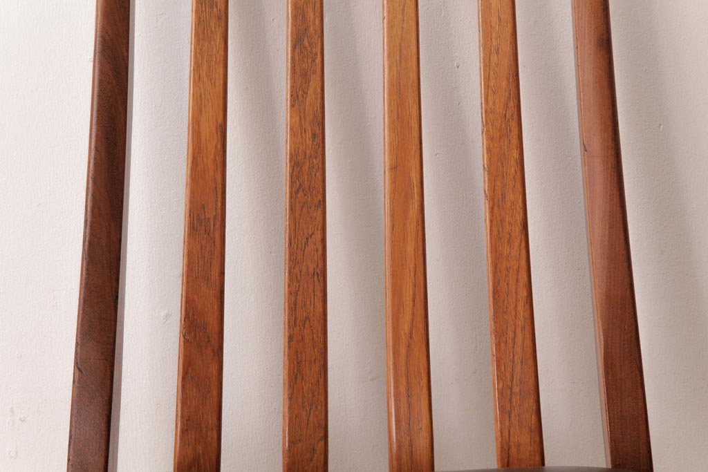 アンティーク家具　G-PLAN(ジープラン)　レザーの座面がシックなダイニングチェア(ワークチェア、椅子)