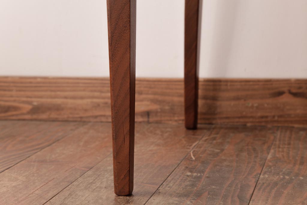 アンティーク家具　G-PLAN(ジープラン)　レザーの座面がシックなダイニングチェア(ワークチェア、椅子)