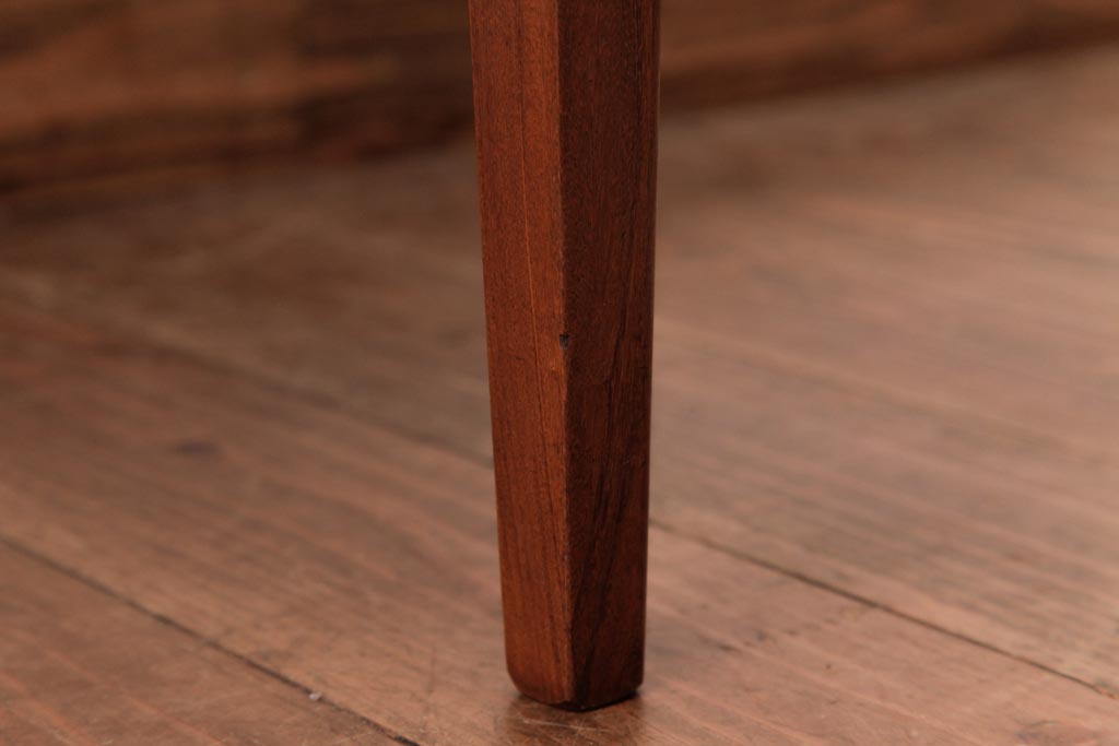 アンティーク家具　G-PLAN(ジープラン)　レザーの座面がシックなダイニングチェア(ワークチェア、椅子)