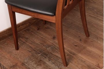 アンティーク家具　G-PLAN(ジープラン)　レザーの座面がシックなダイニングチェア(ワークチェア、椅子)