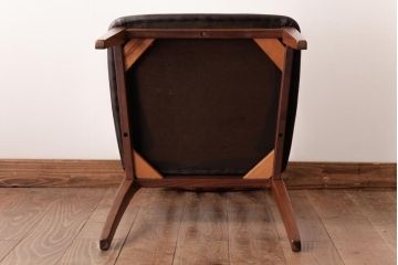 アンティーク家具　G-PLAN(ジープラン)　レザーの座面がシックなダイニングチェア(ワークチェア、椅子)