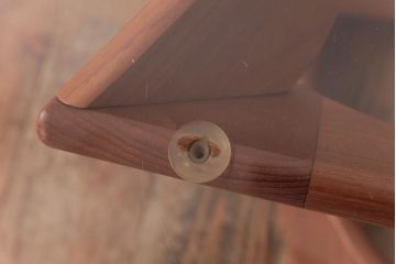 ビンテージ家具　北欧ヴィンテージ　チーク材　目を惹くデザインのガラストップローテーブル(カフェテーブル、リビングテーブル)