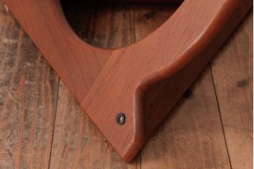 ビンテージ家具　北欧ヴィンテージ　チーク材　目を惹くデザインのガラストップローテーブル(カフェテーブル、リビングテーブル)