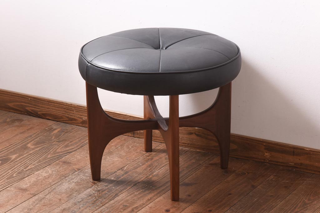 L3612-56 英国ヴィンテージ スツール G-plan 丸スツール 北欧家具 L3612-56 英国ヴィンテージ スツール G-plan 丸スツール 北欧