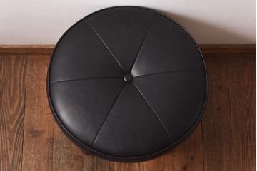 ヴィンテージ家具　北欧ビンテージ　G-PLAN(ジープラン)　スタイリッシュな丸スツール(チェア、椅子、オットマン)