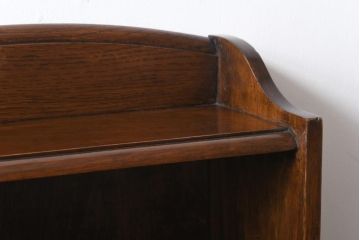 アンティーク家具　イギリスアンティーク　オーク材　小振り　木の温もり溢れる上品なキャビネット(飾り棚、戸棚)