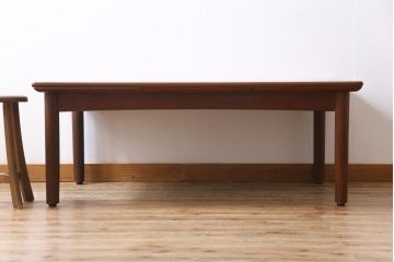 ビンテージ家具　北欧ヴィンテージ　珍しいローテーブルタイプのエクステンションテーブル(リビングテーブル、センターテーブル)