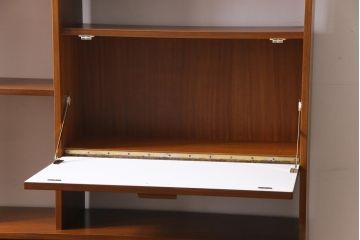 ビンテージ家具　北欧ヴィンテージ　ミッドセンチュリーデザインのルームディバイダー(飾り棚、サイドボード)