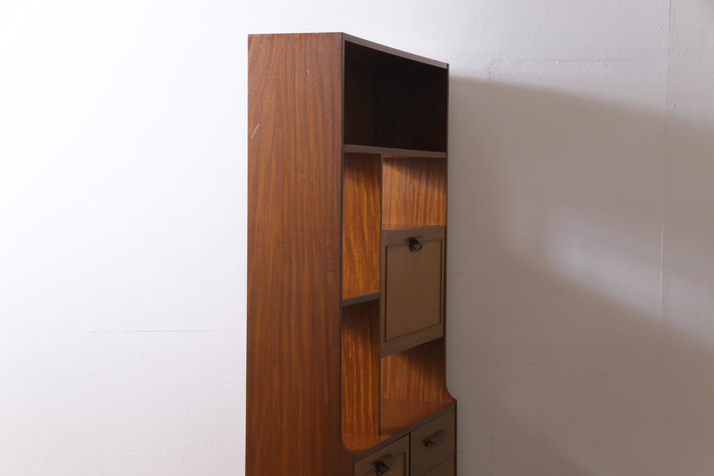 ビンテージ家具　北欧ヴィンテージ　ミッドセンチュリーデザインのルームディバイダー(飾り棚、サイドボード)