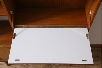 ビンテージ家具　北欧ヴィンテージ　ミッドセンチュリーデザインのルームディバイダー(飾り棚、サイドボード)