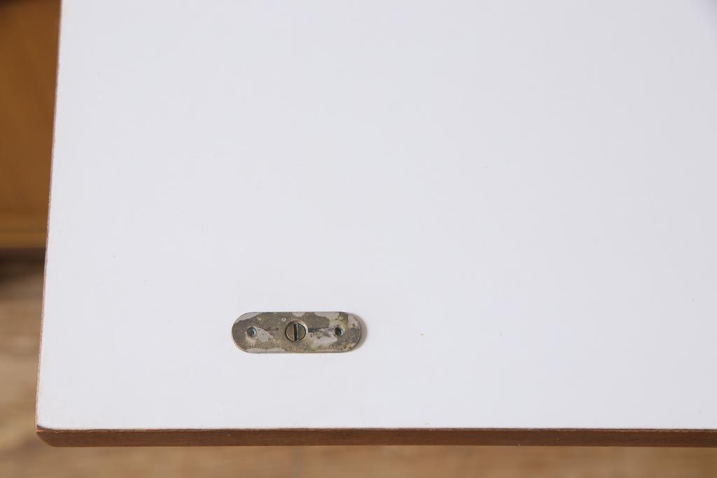 ビンテージ家具　北欧ヴィンテージ　ミッドセンチュリーデザインのルームディバイダー(飾り棚、サイドボード)