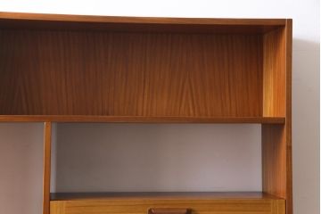 ビンテージ家具　北欧ヴィンテージ　ミッドセンチュリーデザインのルームディバイダー(飾り棚、サイドボード)