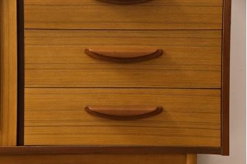ビンテージ家具　北欧ヴィンテージ　ミッドセンチュリーデザインのルームディバイダー(飾り棚、サイドボード)
