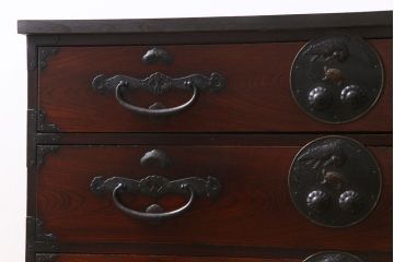 アンティーク家具　和製アンティーク　リメイク　前面ケヤキ材　鶴亀金具　二本松箪笥ローボード(時代箪笥、ローチェスト、和タンス)