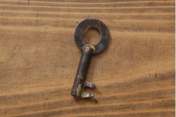 アンティーク家具　和製アンティーク　リメイク　前面ケヤキ材　鶴亀金具　二本松箪笥ローボード(時代箪笥、ローチェスト、和タンス)