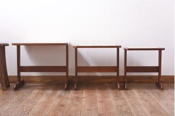 ヴィンテージ家具　北欧ビンテージ　G-PLAN(ジープラン)　チーク材　タイルトップがおしゃれなネストテーブル(サイドテーブル)