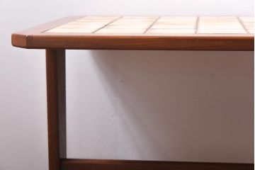 ヴィンテージ家具　北欧ビンテージ　G-PLAN(ジープラン)　チーク材　タイルトップがおしゃれなネストテーブル(サイドテーブル)