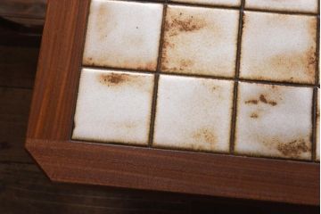 ヴィンテージ家具　北欧ビンテージ　G-PLAN(ジープラン)　チーク材　タイルトップがおしゃれなネストテーブル(サイドテーブル)