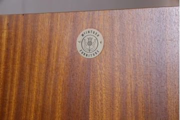 ヴィンテージ家具　北欧ビンテージ　チーク材　Mackintosh(マッキントッシュ)　レア物　スタイリッシュな雰囲気漂うワードローブ(収納棚)