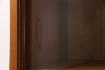 ヴィンテージ家具　北欧ビンテージ　ディスプレイも楽しめる温かな雰囲気のキャビネット(収納棚)