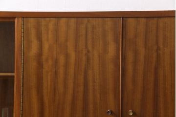 ヴィンテージ家具　北欧ビンテージ　ディスプレイも楽しめる温かな雰囲気のキャビネット(収納棚)