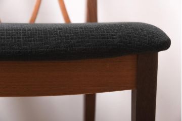 ヴィンテージ家具　ビンテージ　G-PLAN(ジープラン)　X-back(エックスバック)が目を引くチェア(ダイニングチェア、椅子)(2)