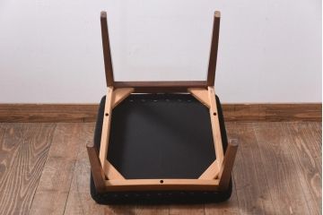 ヴィンテージ家具　ビンテージ　G-PLAN(ジープラン)　X-back(エックスバック)が目を引くチェア(ダイニングチェア、椅子)(3)