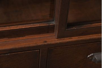 アンティーク家具　和製アンティーク　三方ケヤキ材　上品な和の趣きあふれる茶箪笥(収納棚、飾り棚)