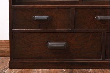 アンティーク家具　和製アンティーク　三方ケヤキ材　上品な和の趣きあふれる茶箪笥(収納棚、飾り棚)