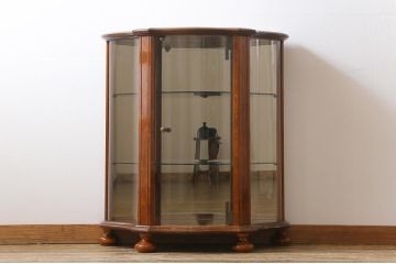 フランスビンテージ　曲線のデザインがエレガントなガラスケース(サイドキャビネット)(定価約20万円)