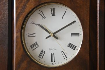 アンティーク雑貨　中古美品　松本民芸家具　気品漂うシックなB型時計台(ホールクロック、戸棚)(定価約43万円)