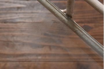 ペイント家具　シャビーな雰囲気漂うシンプルなキャスターワゴン(キッチンワゴン、サイドワゴン)