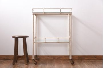 ペイント家具　シャビーな雰囲気漂うシンプルなキャスターワゴン(キッチンワゴン、サイドワゴン)