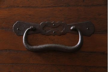 アンティーク家具　和製アンティーク　明治大正期　前面桐材　味わい深い趣の4尺最上箪笥(衣装箪笥、整理箪笥、桐箪笥、桐たんす)