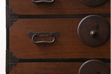 アンティーク家具　和製アンティーク　明治大正期　前面桐材　味わい深い趣の4尺最上箪笥(衣装箪笥、整理箪笥、桐箪笥、桐たんす)