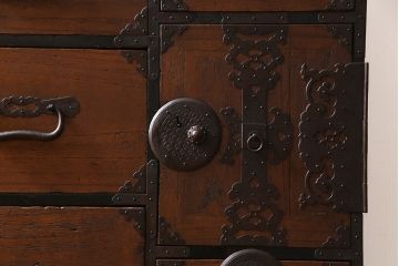 アンティーク家具　和製アンティーク　明治大正期　前面桐材　味わい深い趣の4尺最上箪笥(衣装箪笥、整理箪笥、桐箪笥、桐たんす)