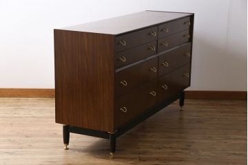 ヴィンテージ家具　北欧ビンテージ　G-PLAN(ジープラン)　BBシリーズ　シンプルモダンなサイドボード(引き出し)