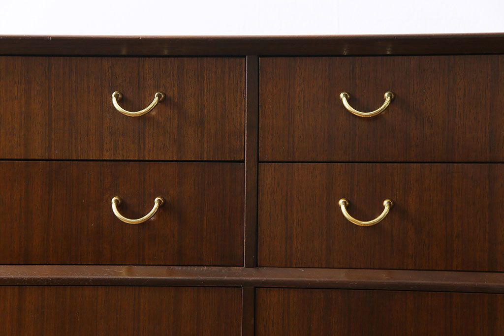 ヴィンテージ家具　北欧ビンテージ　G-PLAN(ジープラン)　BBシリーズ　シンプルモダンなサイドボード(引き出し)