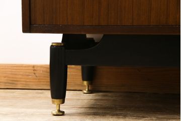 ヴィンテージ家具　北欧ビンテージ　G-PLAN(ジープラン)　BBシリーズ　シンプルモダンなサイドボード(引き出し)